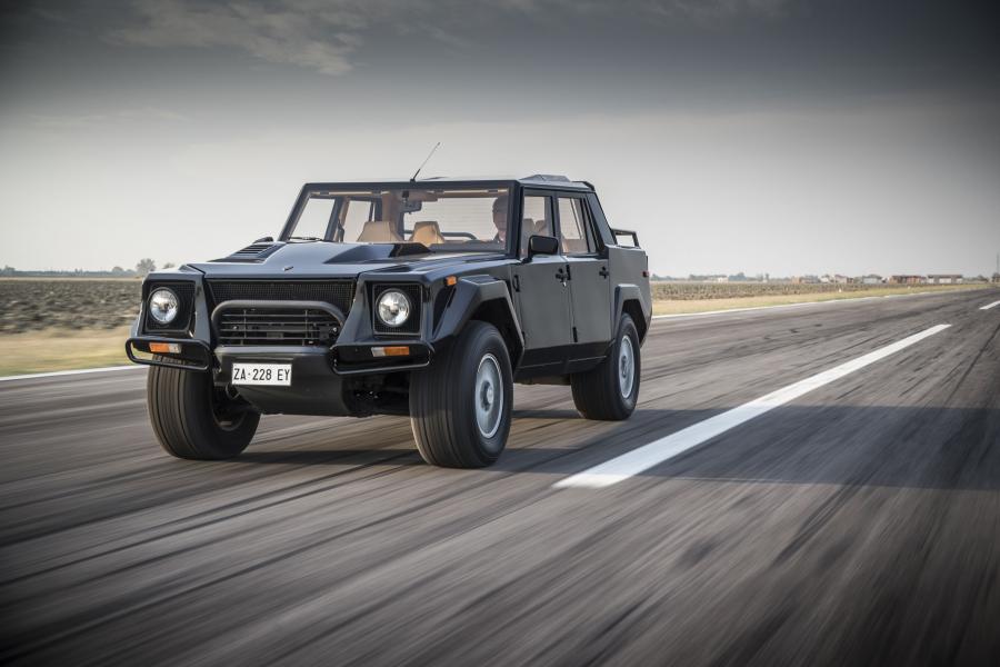  Lamborghini LM002 1990 года  (NA) (фото 31 из 55)